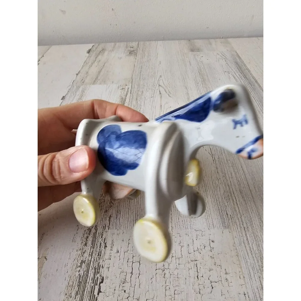 Vintage‎ Lewisville pottery Cow salt shaker pottery vintage